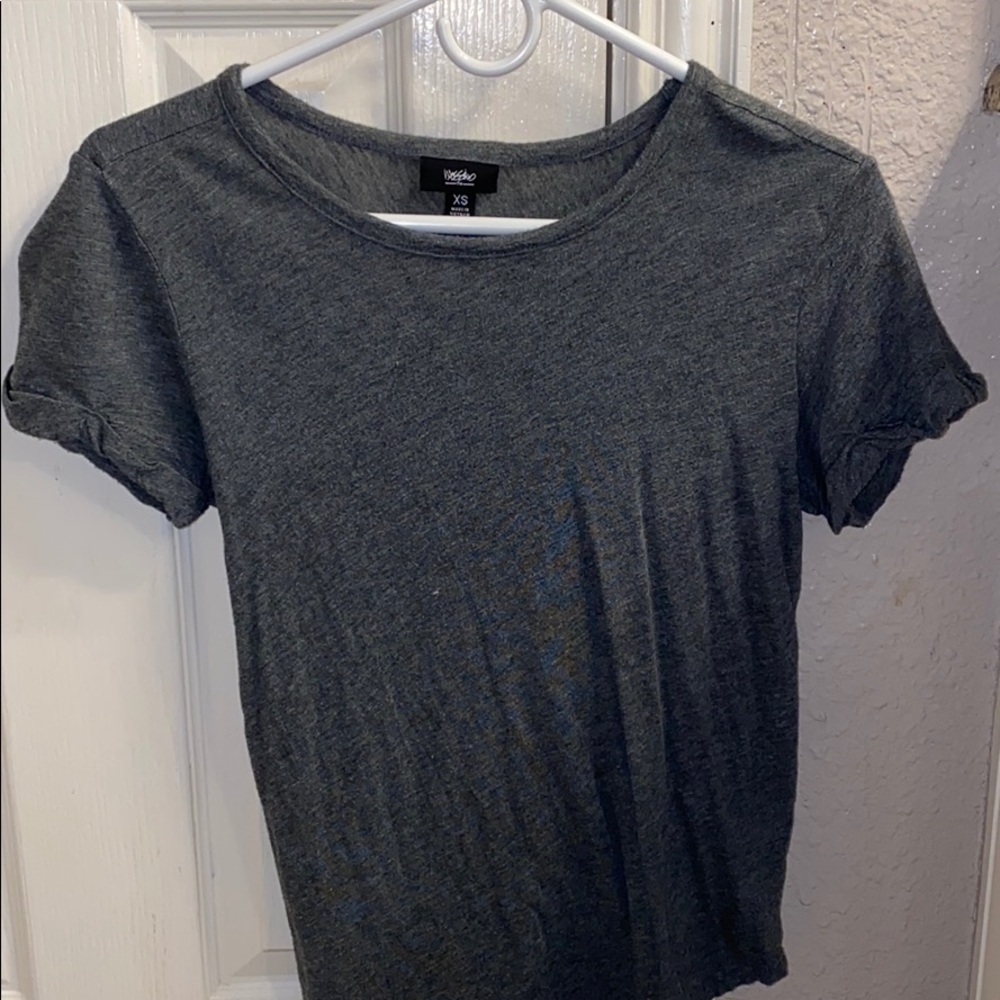 Gray short sleeve top